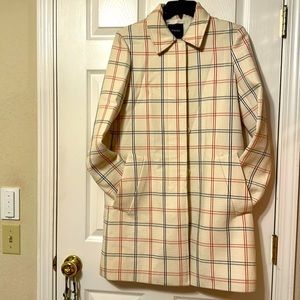 Theory wool coat mid length in cream sz P